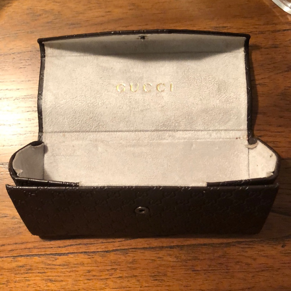 Gucci Sunglasses Case gorgeous!